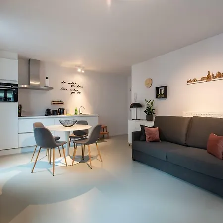 Salt & Pepper Apartment *